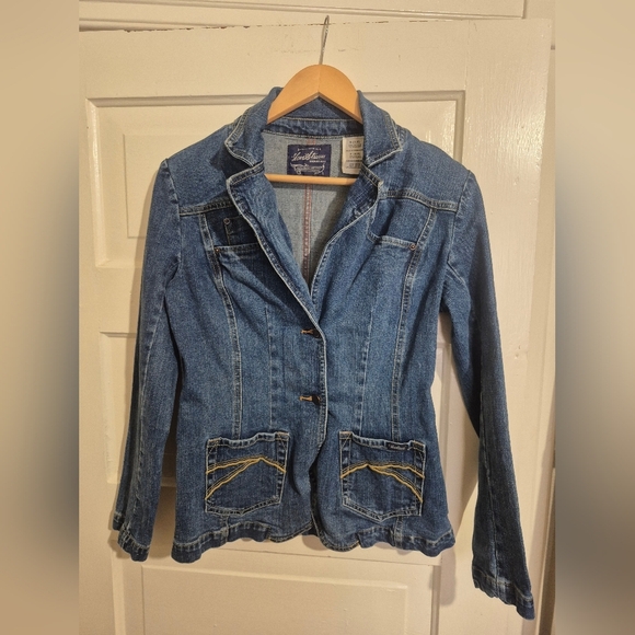 Levi's Women's Denim Jacket with Yellow Stitching - Picture 1 of 4